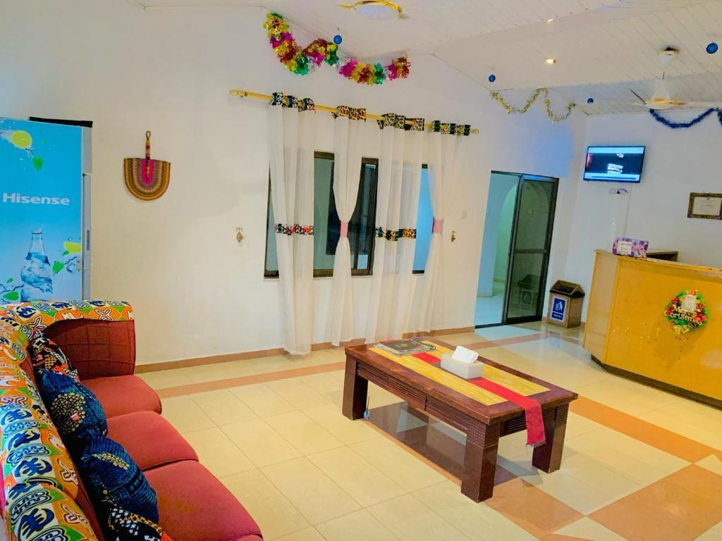 Prestige Guesthouse ,Ksi Kumasi Luaran gambar