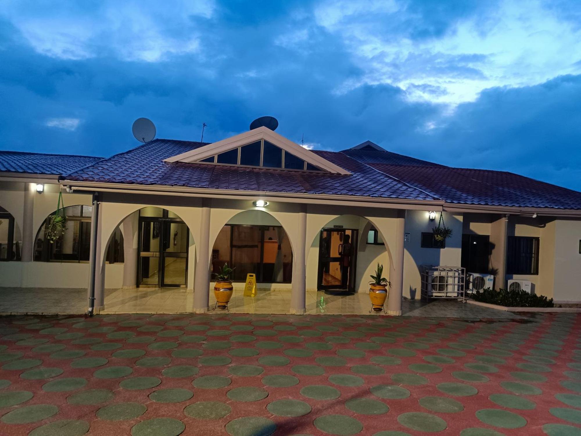 Prestige Guesthouse ,Ksi Kumasi Luaran gambar