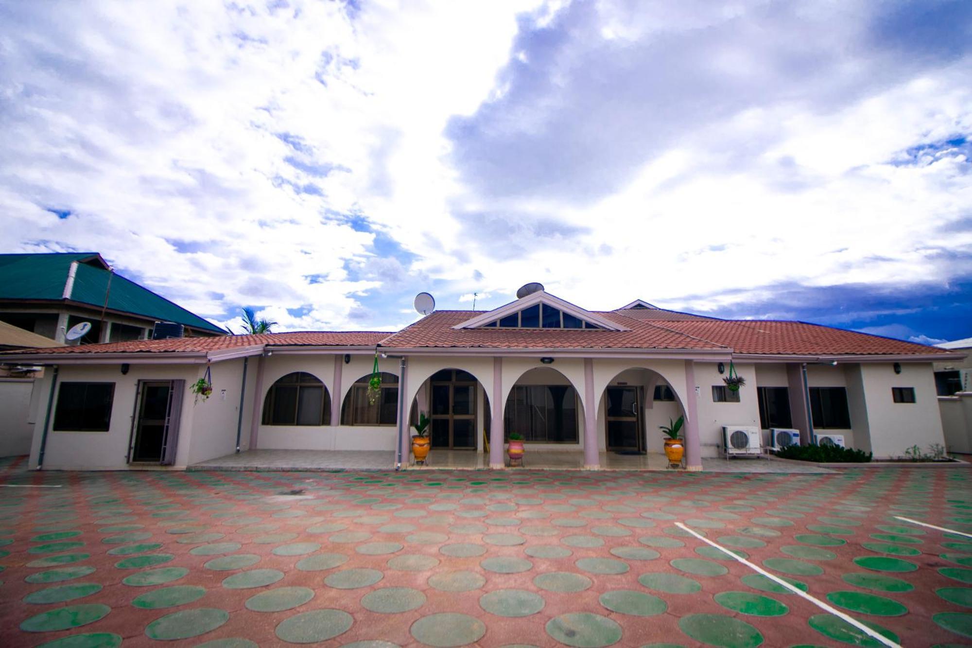 Prestige Guesthouse ,Ksi Kumasi Luaran gambar